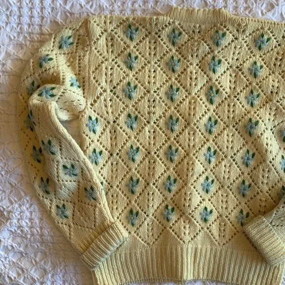 Vintage Original Lanz Salzburg Knit Child’s Floral Embroidered Cardigan - Picture 11 of 16